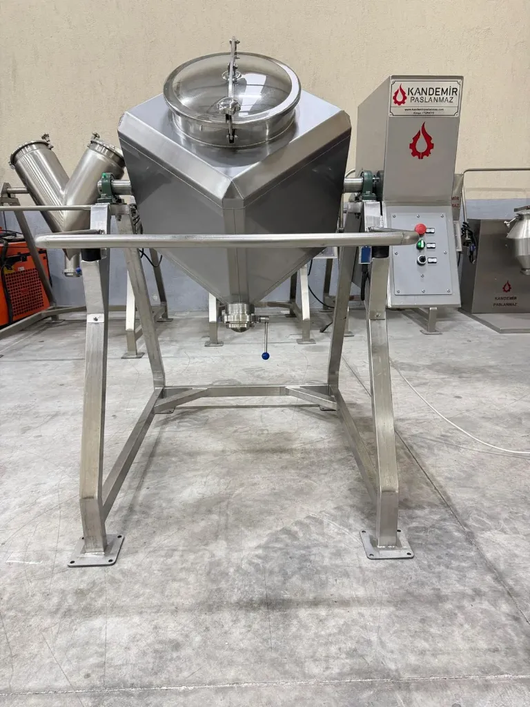 خلاط مساحيق مكعب 200 لتر KP-KTK 200