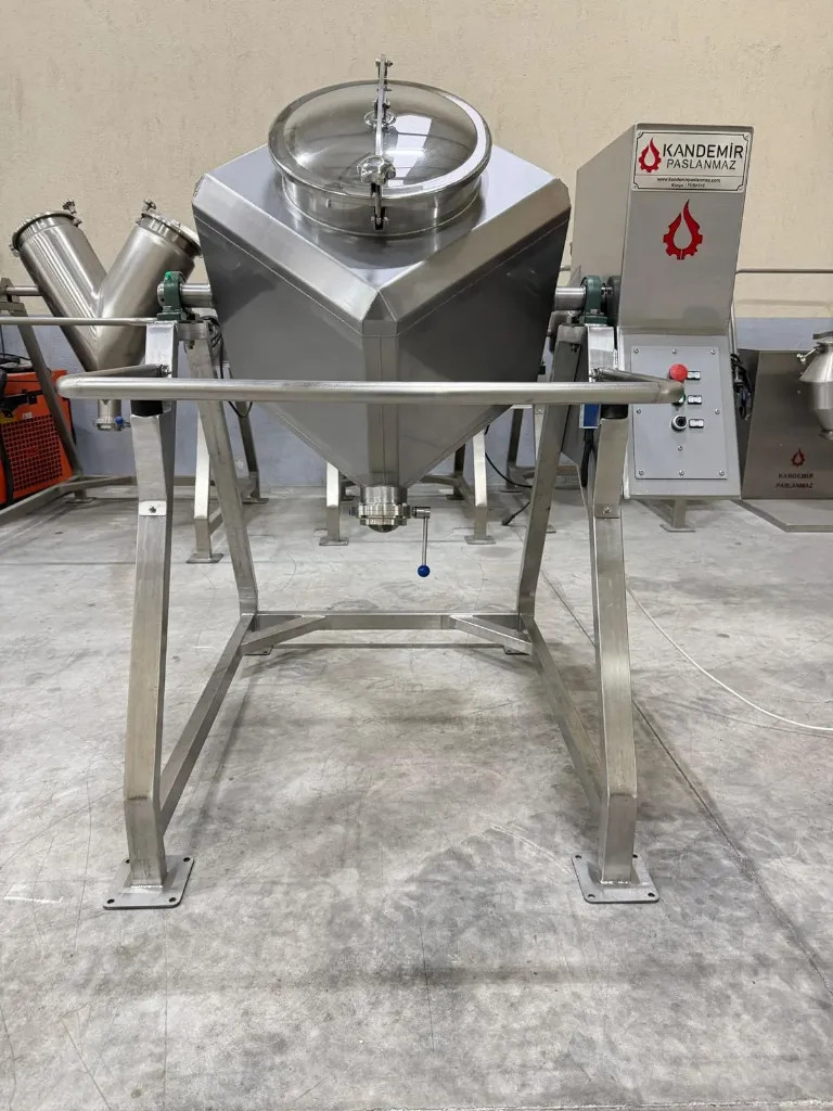 خلاط مساحيق مكعب 200 لتر KP-KTK 200