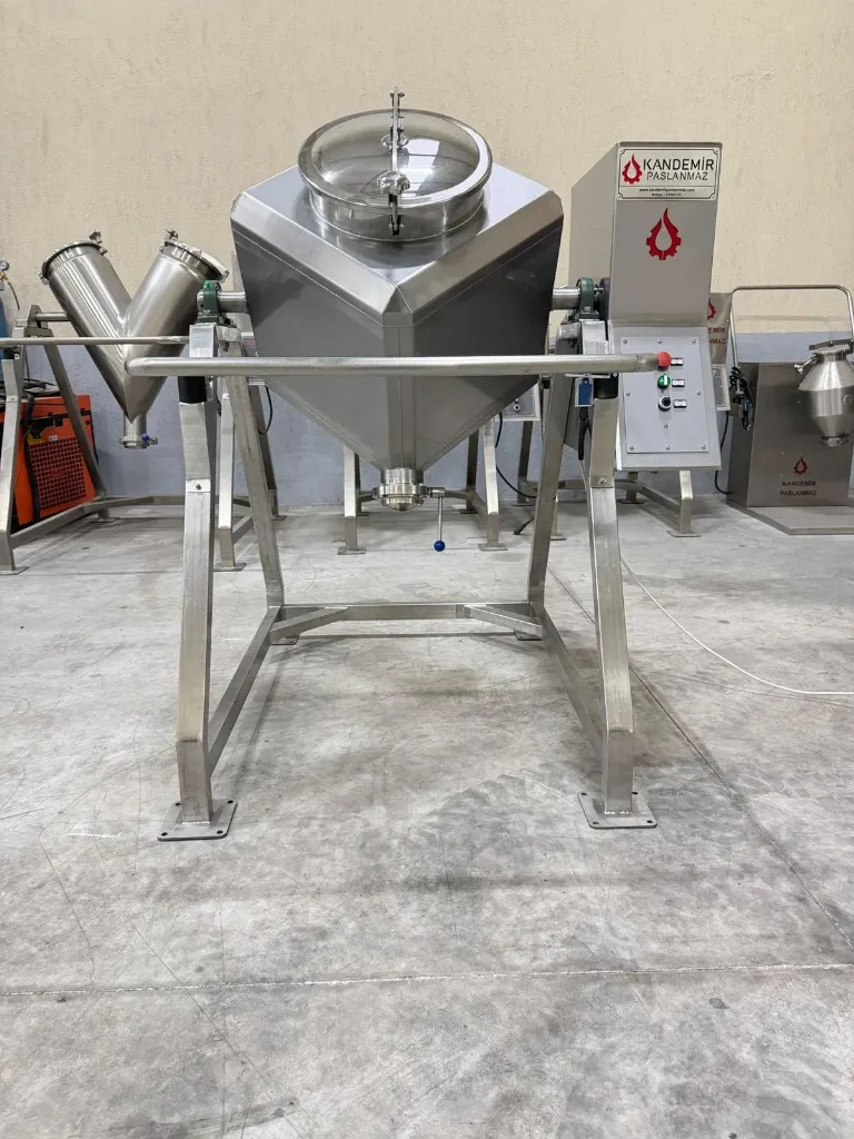 خلاط مساحيق مكعب 200 لتر KP-KTK 200